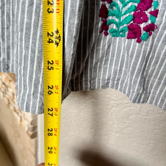 MI GOLONDRINA Flores Blouse - Grey Pinstripe Cotton Top w Red Green Embroidery - Picture 16 of 16